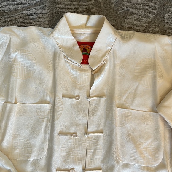 Shanghai Tang Unisex cream silk mandarin jacket.  Size 38. - Picture 5 of 11
